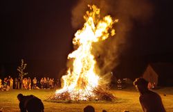 Sonnwendfeuer