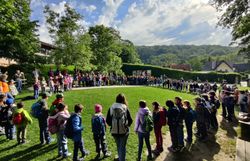 Landschaften voller HaZweiO - Begrüßungskreis