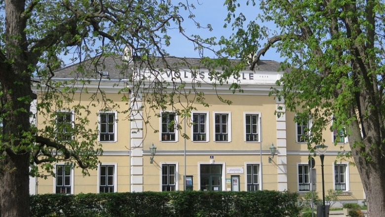 NPSchule - Gebäude