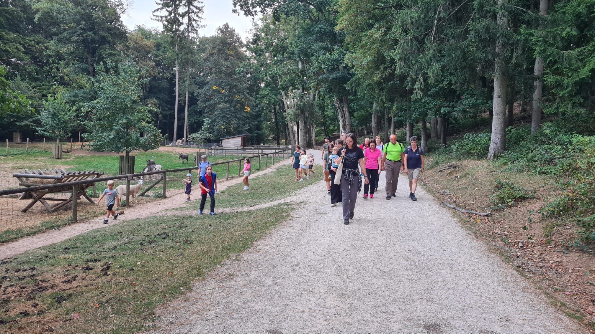 Unterwegs im Naturpark mit der Gruppe zur Batnight