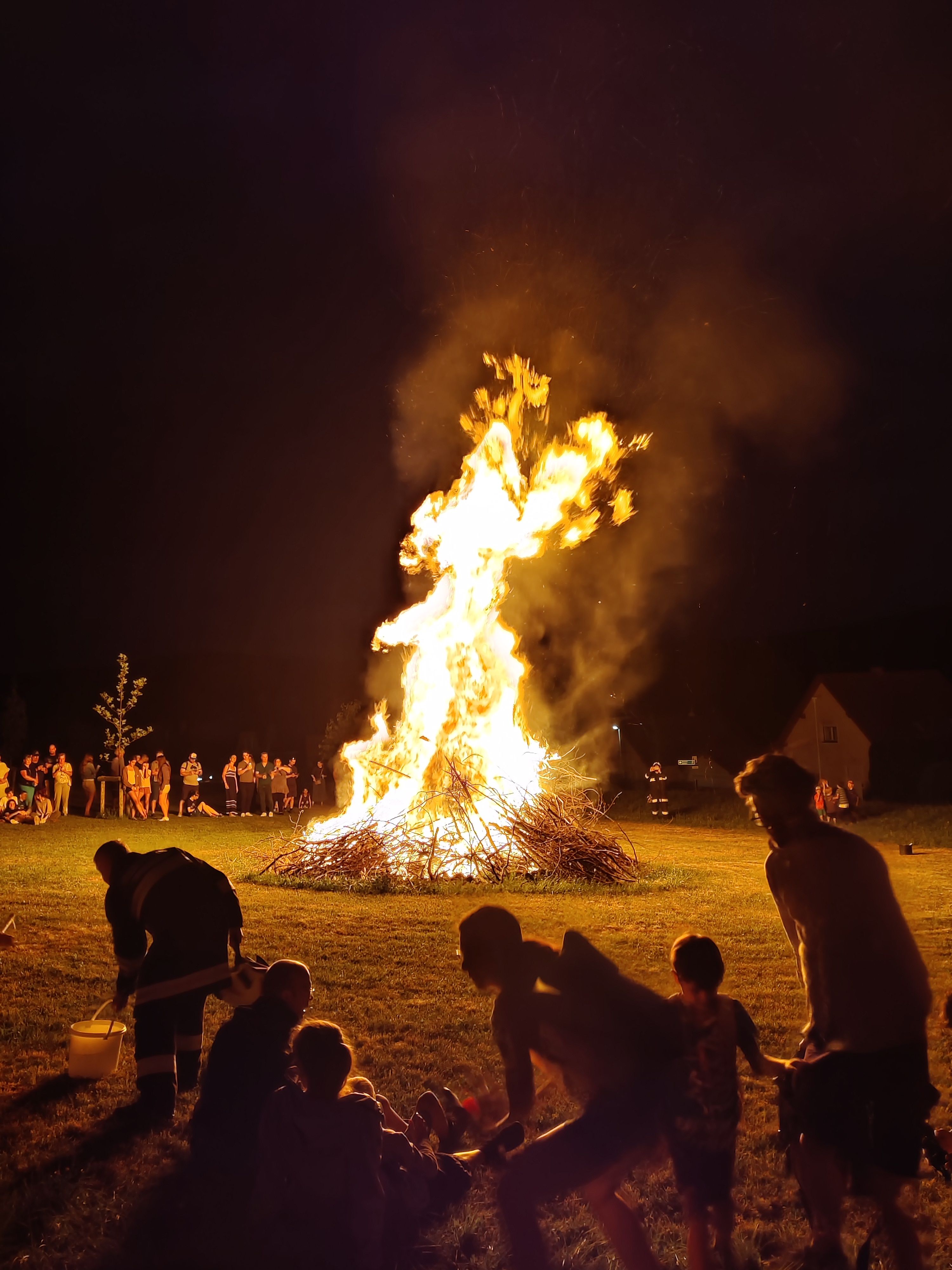 Sonnwendfeuer