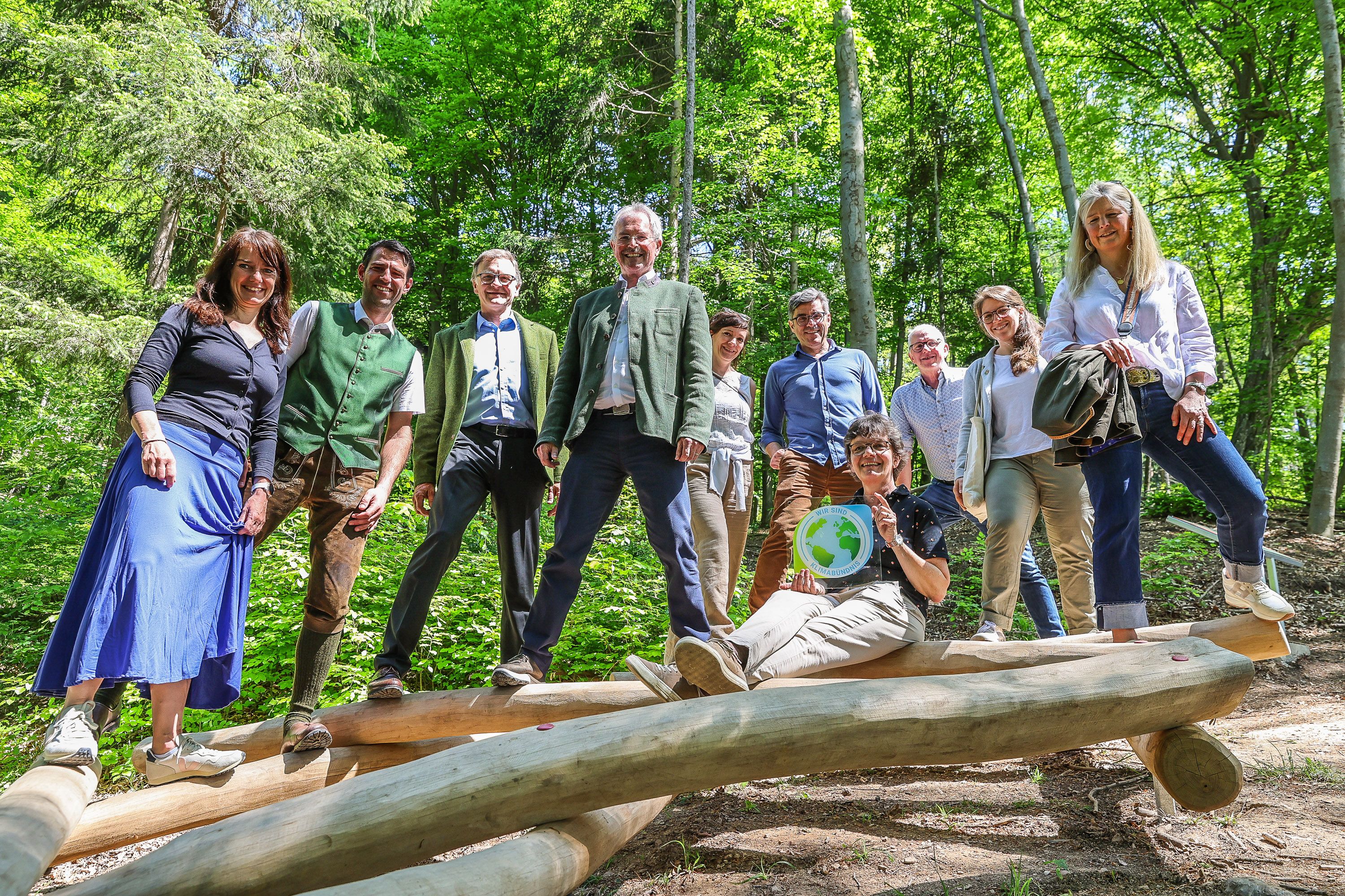 Eröffnung Klimaschauplätze, Gruppenbild am Klimabalanceparcour