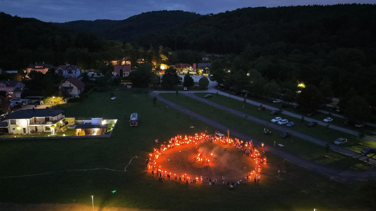 Drohnenaufnahme vom Sonnwendfeuer 2026